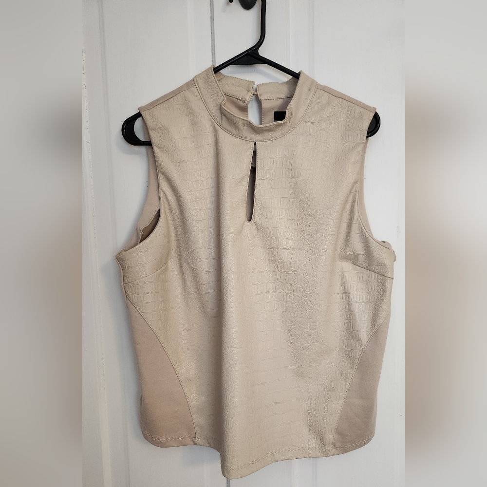 3/$25 NWT Marc New York Sleeveless Mock neck top size XL